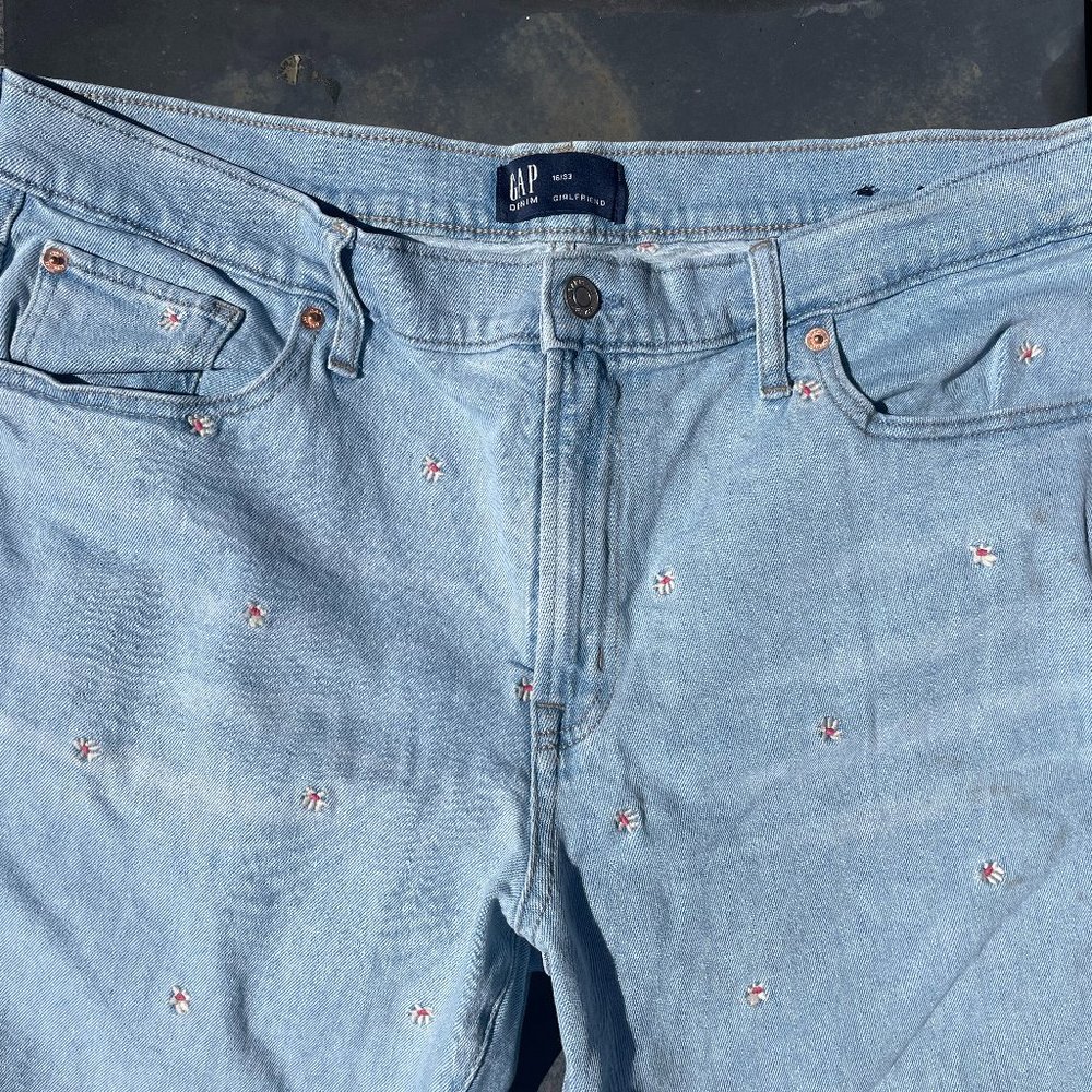 GAP Embroidered Girlfriend Jeans - Picture 3 of 5